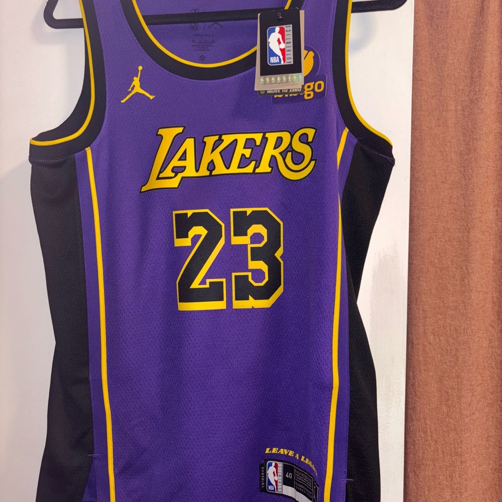 BNWT AUTHENTIC Statement Edition LeBron James JERSEY Small